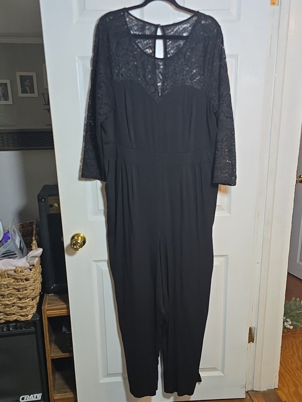127 Torrid 2 2X Black Lace-Sleeve Jumpsuit - Elegant Women's One-Piece